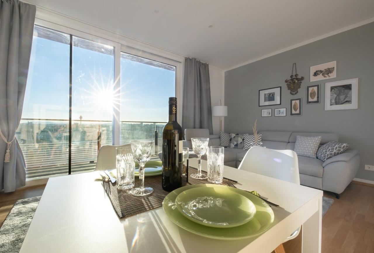 New Luxury Apartment Overlooking Wien Eksteriør billede