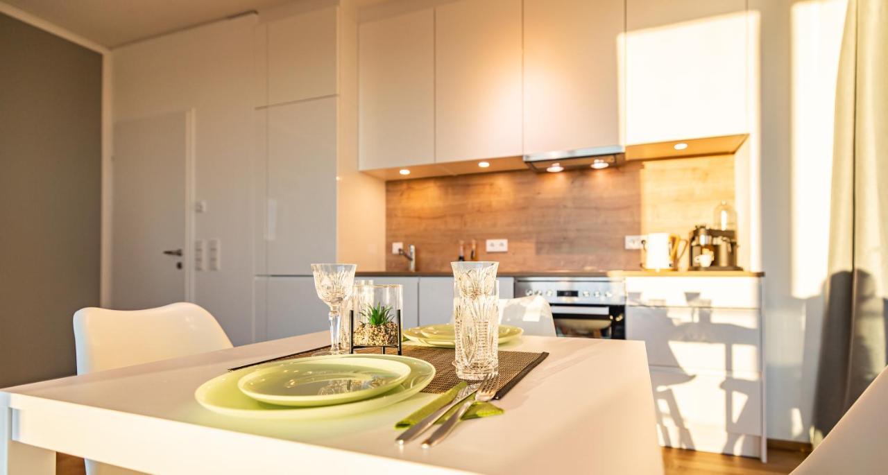 New Luxury Apartment Overlooking Wien Eksteriør billede